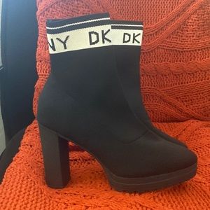 DKNY  Ankles boots